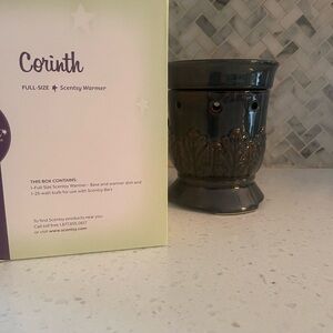 RETIRED SCENTSY WARMERS FULL SIZE CORINTH- lightly used with Box